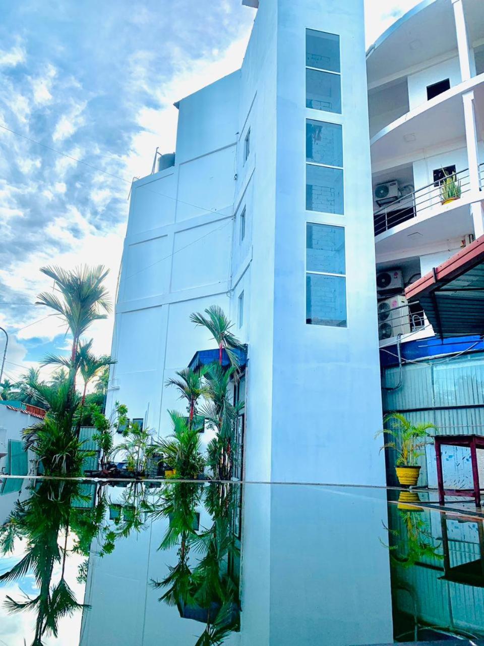 Hotel Nelly Vavuniya Kültér fotó