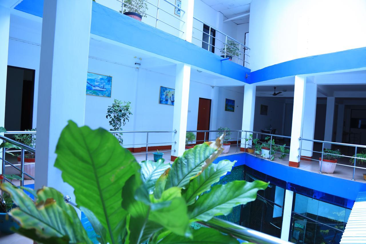 Hotel Nelly Vavuniya Kültér fotó